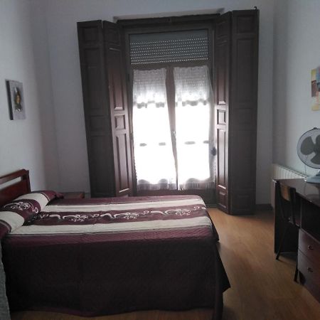 Pension Carretero กาเซเรส ภายนอก รูปภาพ