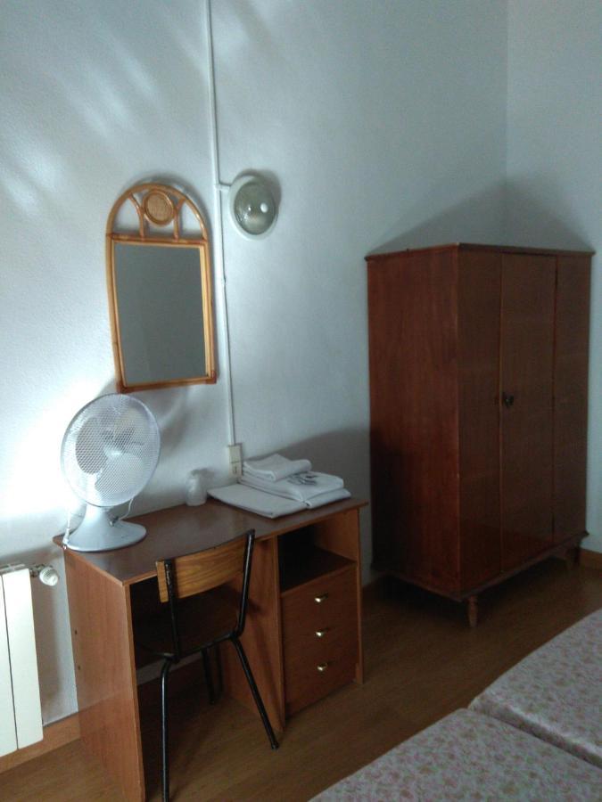 Pension Carretero กาเซเรส ภายนอก รูปภาพ