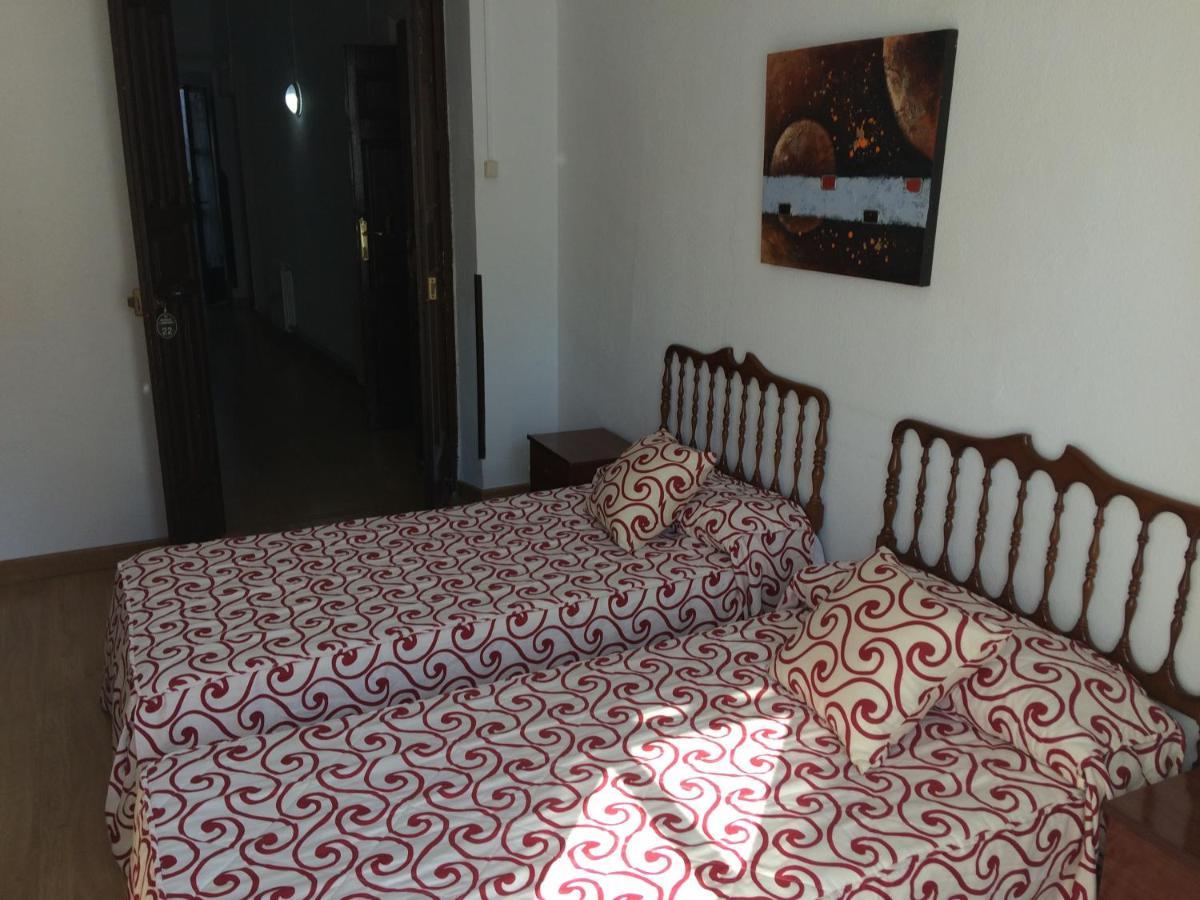 Pension Carretero กาเซเรส ภายนอก รูปภาพ